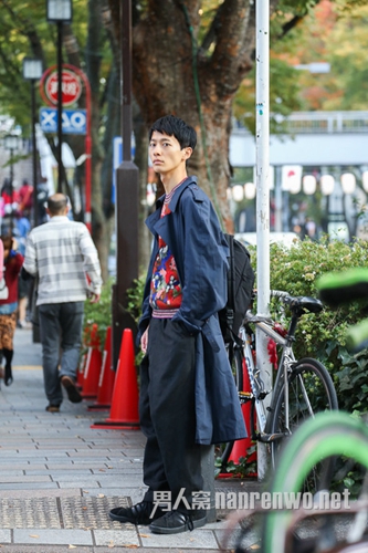 日本街拍：機(jī)車皮衣帥氣突擊